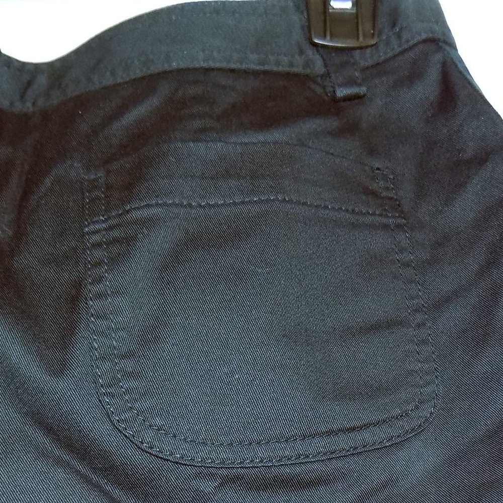 Charter Club Katherine Fit Cropped Petite Black Capri Size 6P NWT - Picture 6 of 8